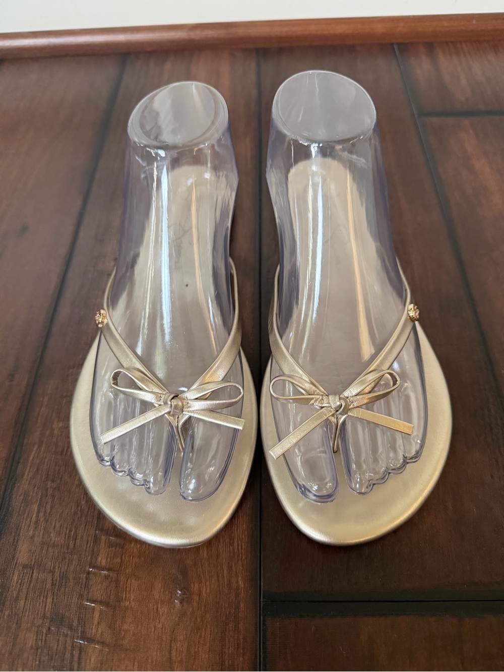 Jessica Simpson Metallic Gold Bow Thong Sandals